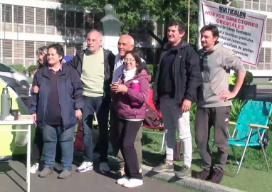 En defensa del IOSPER, un grupo de afiliados sostiene una huelga de hambre en Paraná