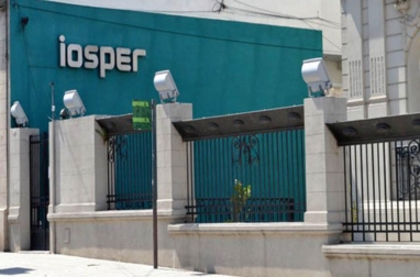 Mujer de 71 años se atrincheró en IOSPER para que le dieran sus medicamentos