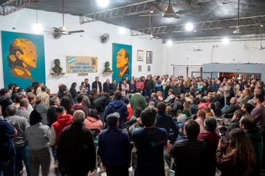 Guillermo Michel denunció que el intendente Azcué despidió al trabajador que organizó la reunión del PJ Concordia