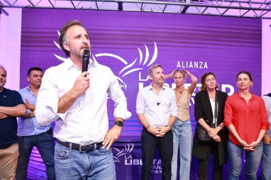 Benegas Lynch y su efusivo apoyo a Trump que bombardeó al pueblo de Venezuela