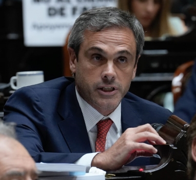 Guillermo Michel: Frigerio vuelve a endeudar Entre Ríos con refinanciamiento caro y sobre costos